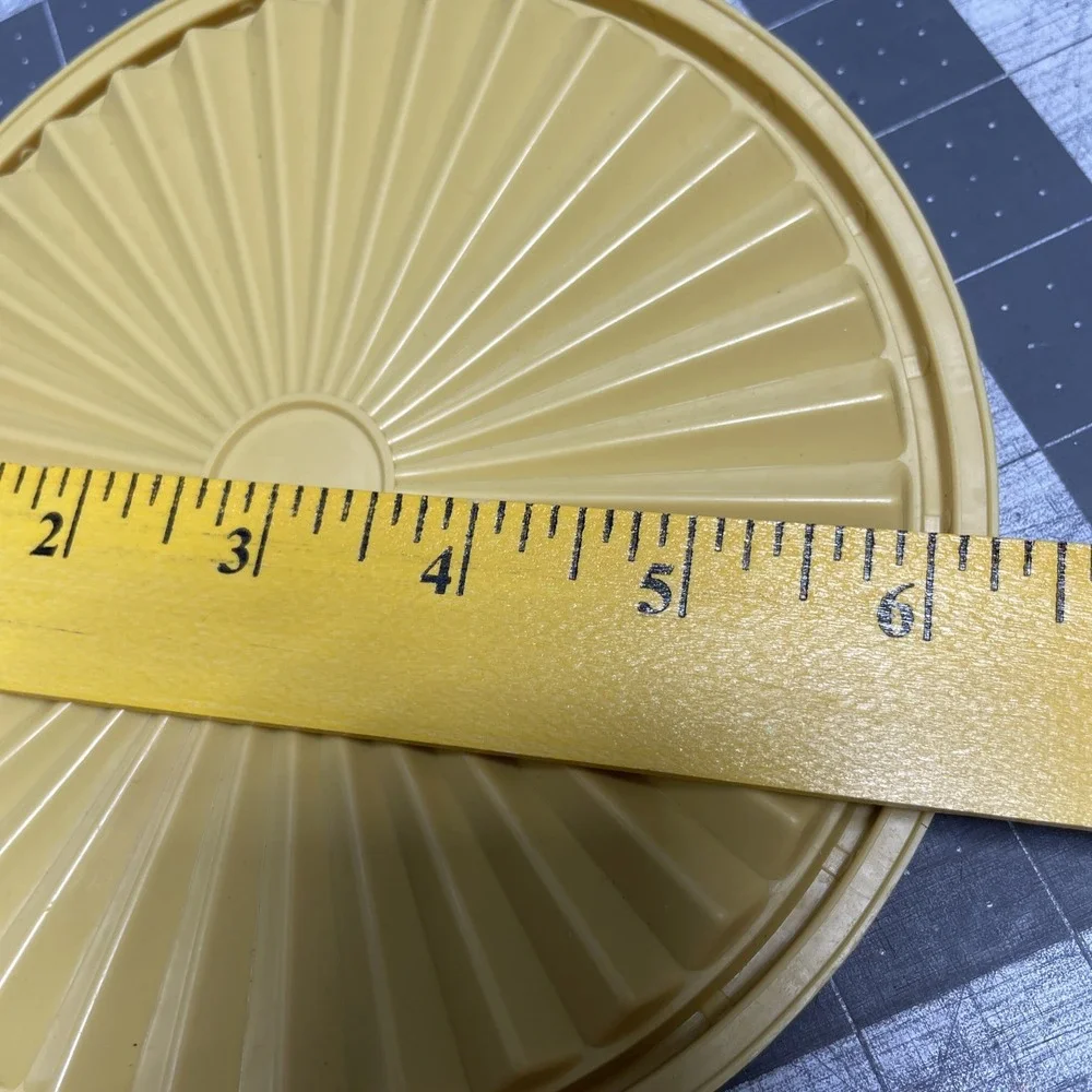 2‎ Tupperware 808-40 42 Harvest Gold Servalier Replacement Lid Seal 6